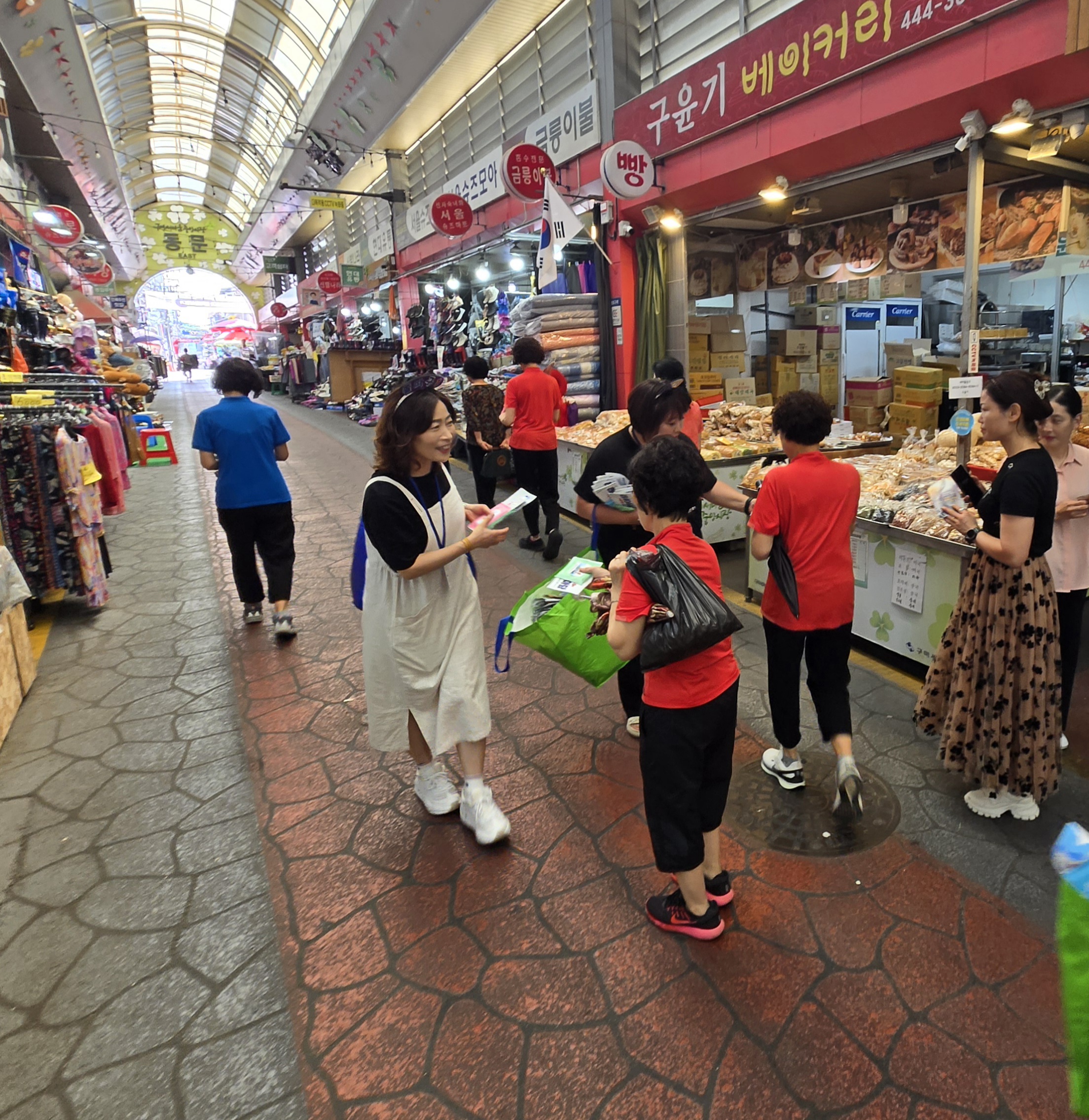 중앙장  취업박람회 홍보활동 첨부 이미지