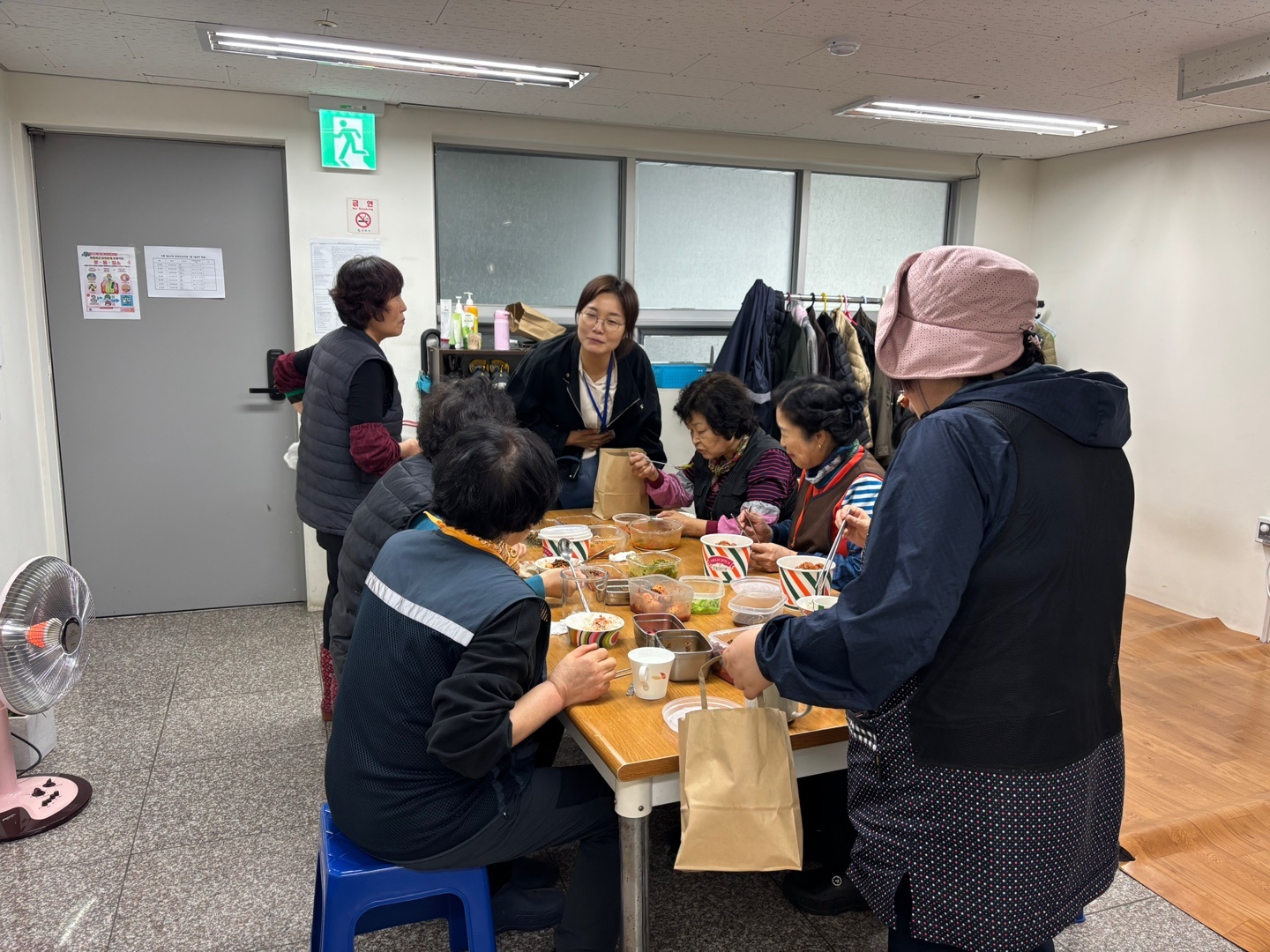 참여자 간담회  첨부 이미지