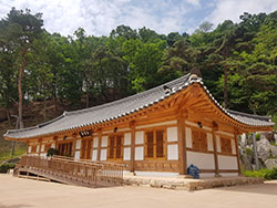 백운재