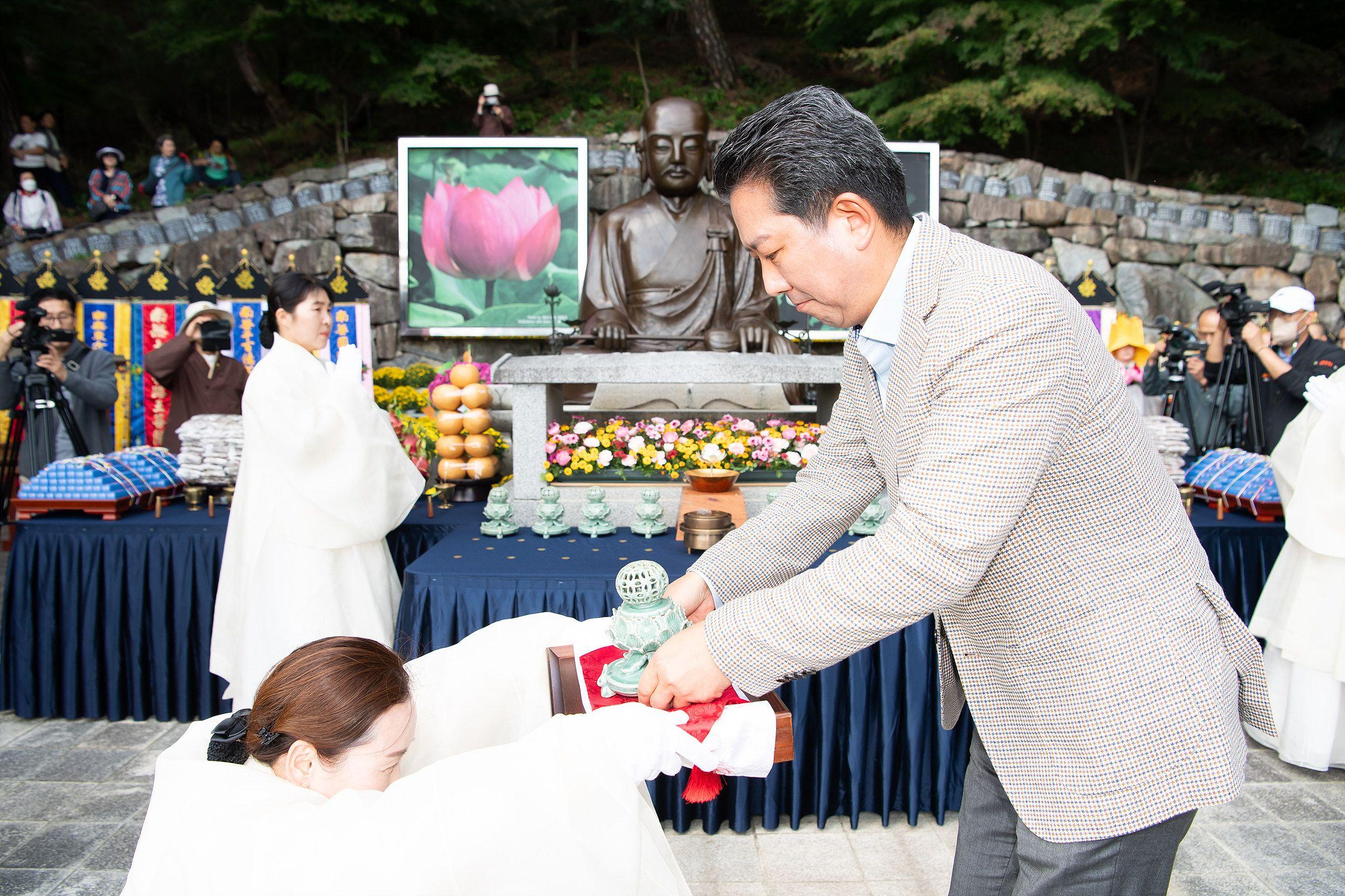 제8회 향문화대제전 개최…도리사에서 천년향 피어나다