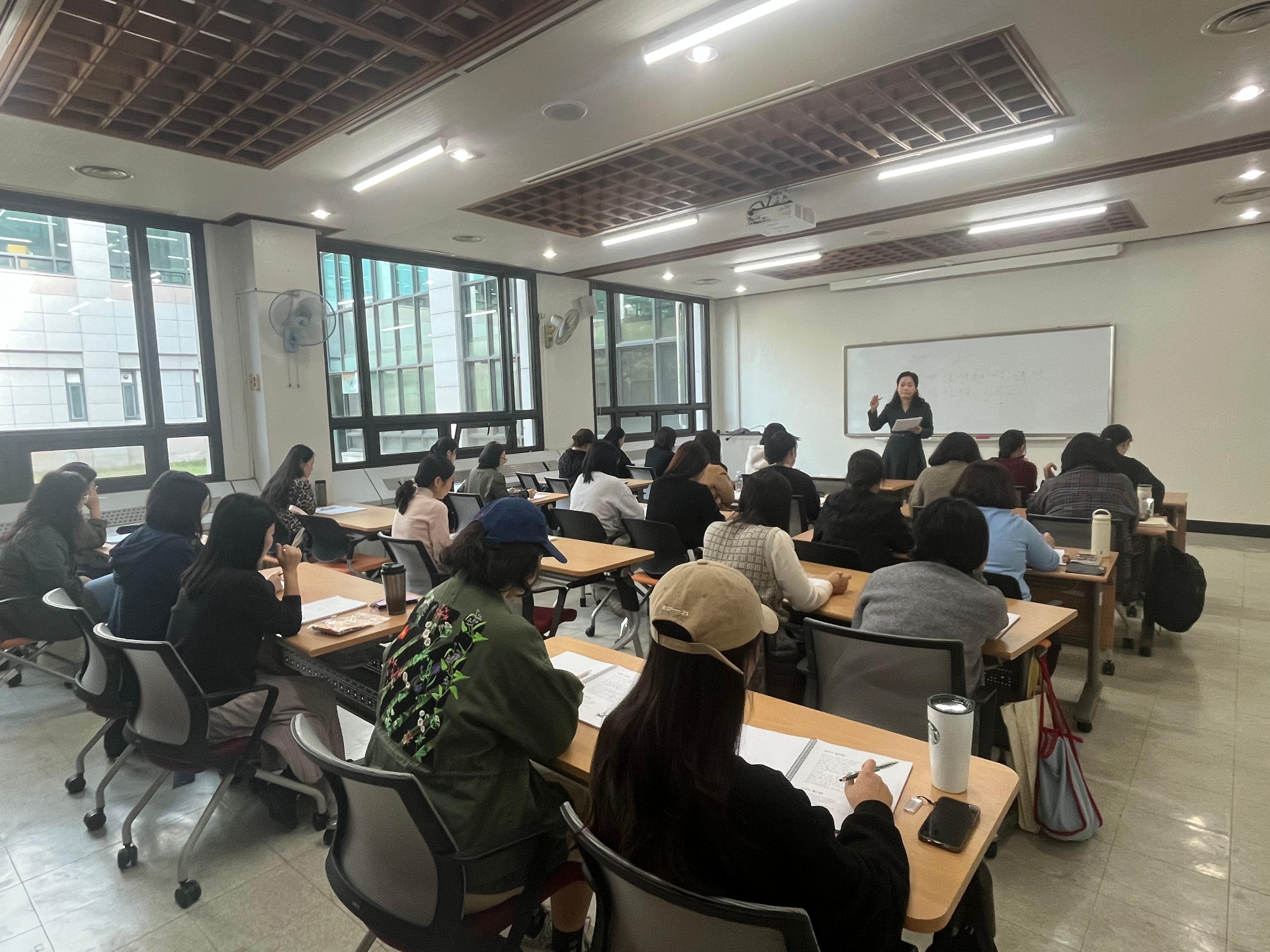 구미시, 경력단절 여성과 청년 위한 그림책 강사 양성 본격화
