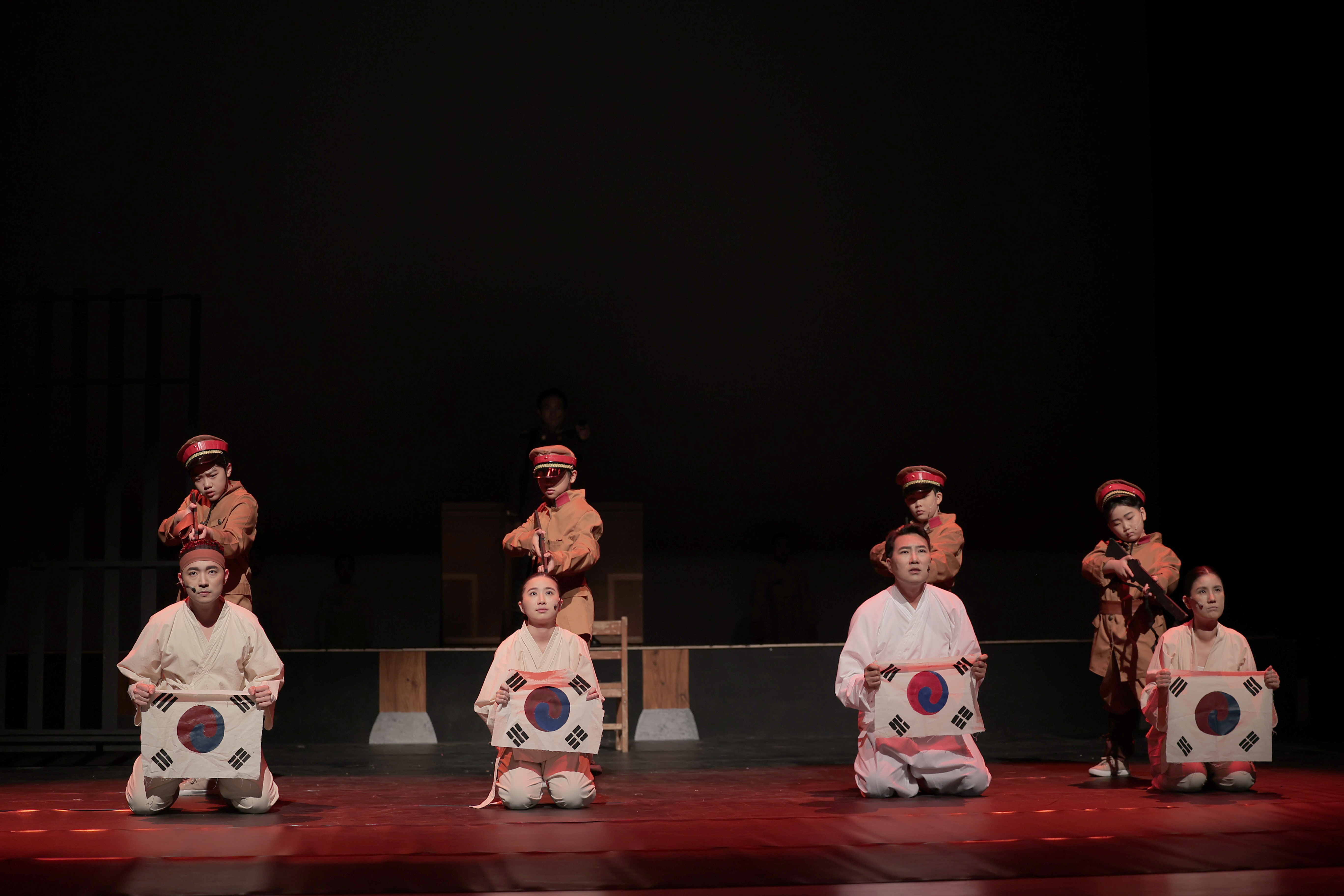 장진홍 선생 뮤지컬(2023년 12월, 선주초 마마뮤, 경북교육뮤지컬연구회 헛지컬) 첨부 이미지