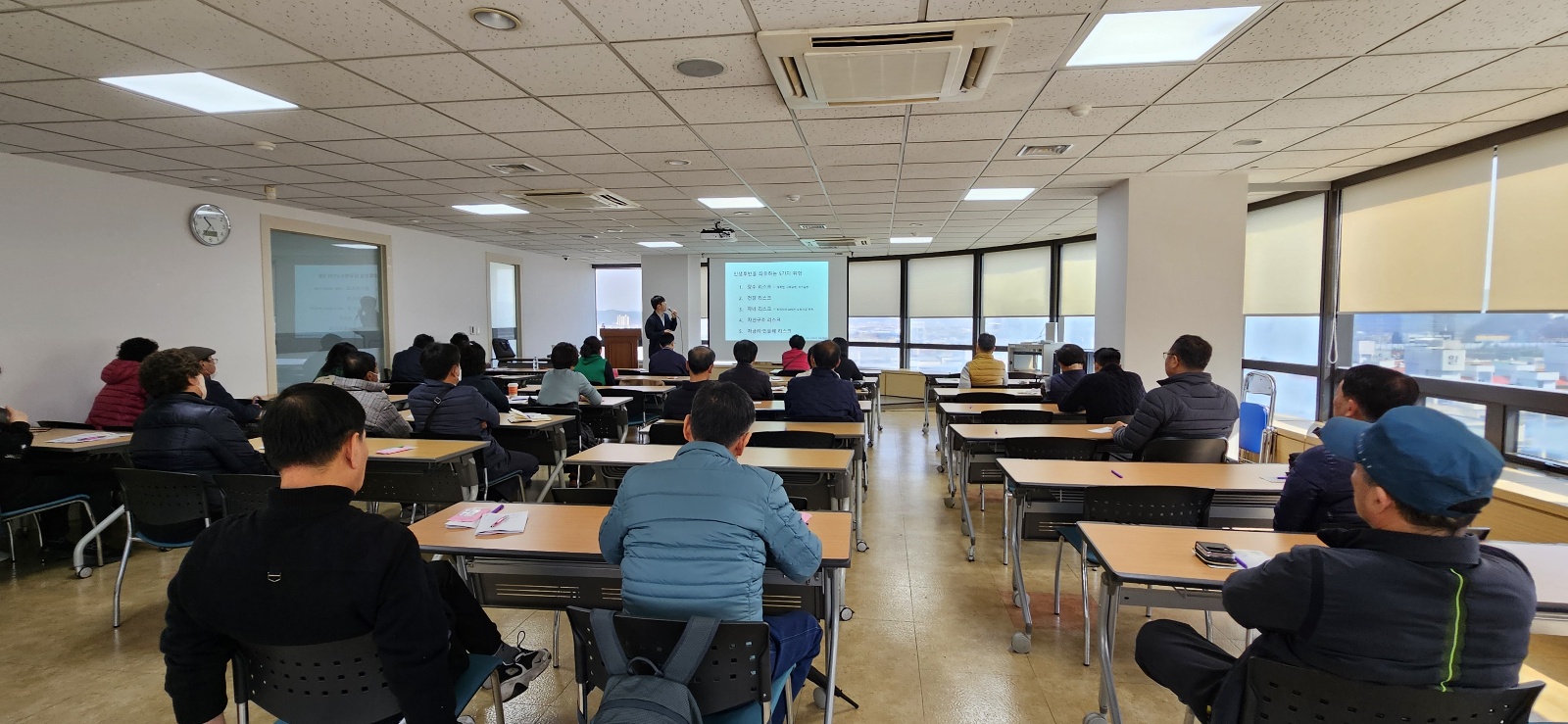 고용복지플러스센터 고령자일자리찾기 취업특강 첨부 이미지