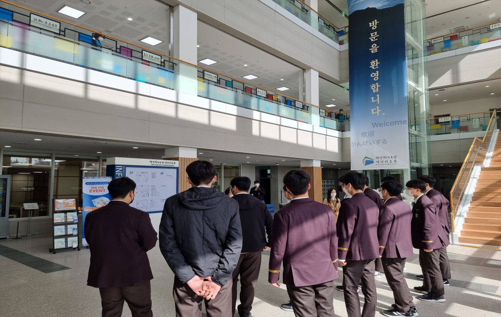 金乌工业高等学校新生到访 첨부 이미지