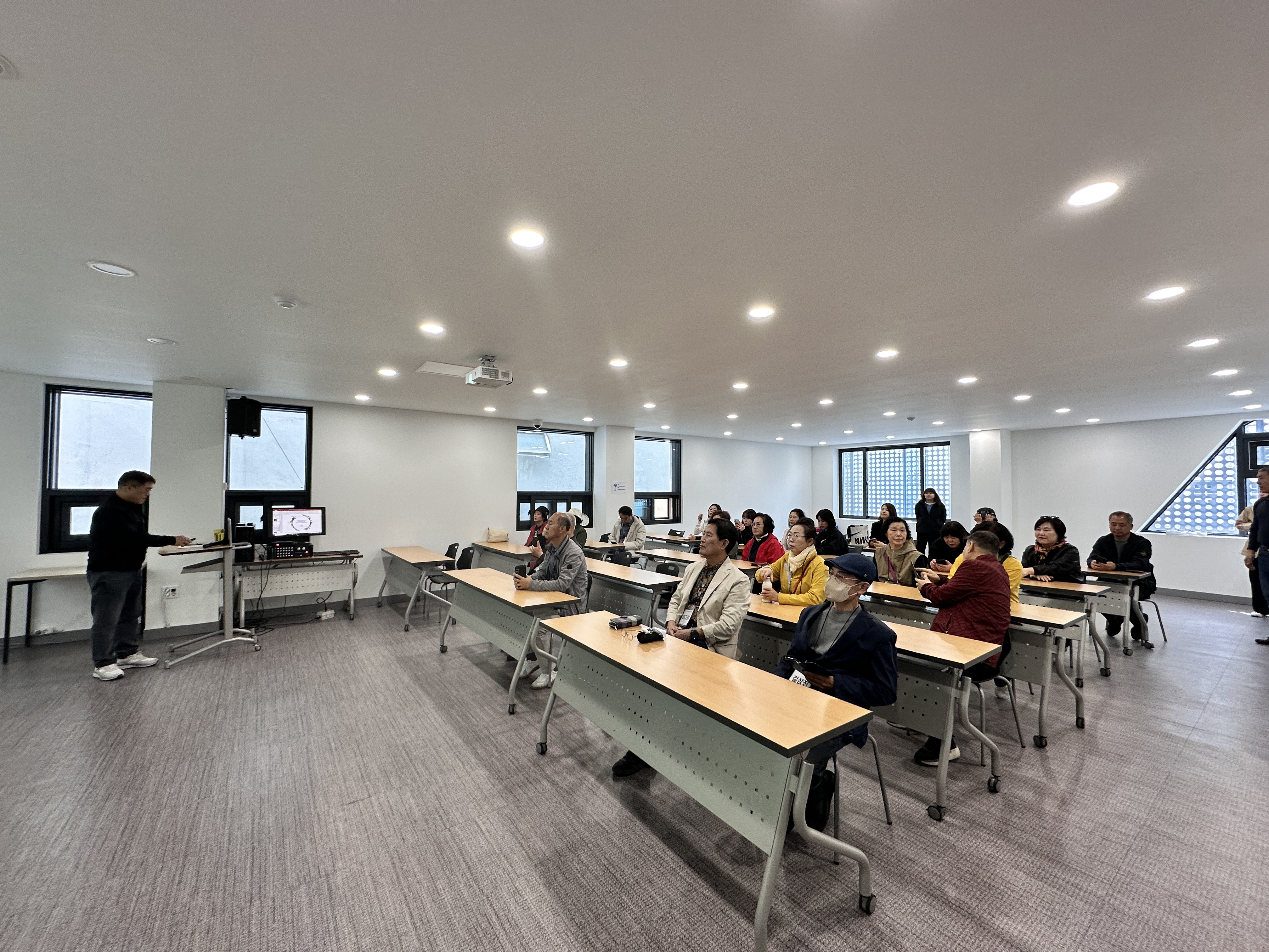[금오시장] 금오시장 일원 도시재생 마을학교-선진지견학(전주) 첨부 이미지