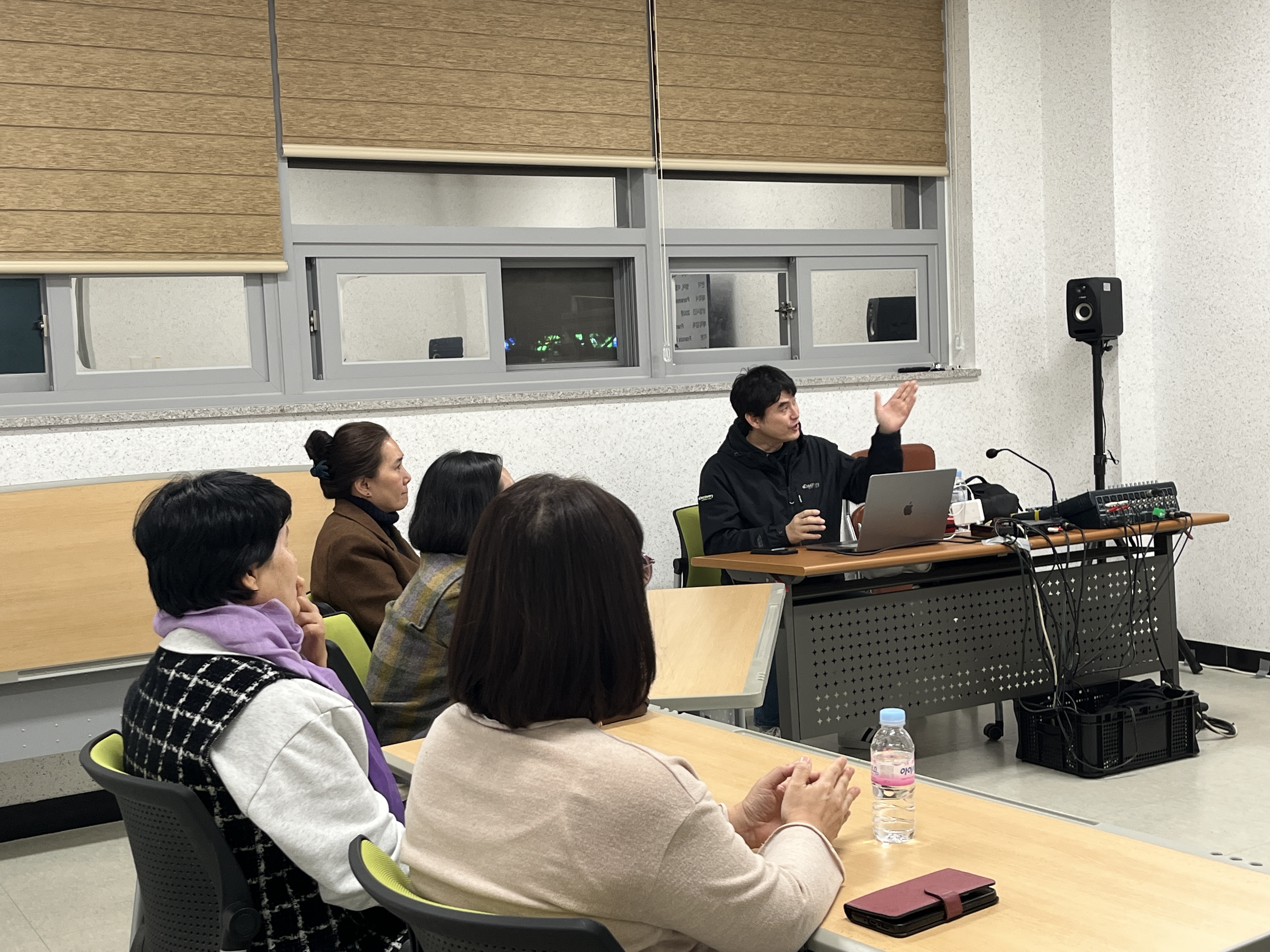 2024 마을아카데미 고아읍편 <관심里학교> '영화와 연기' 현장기록 첨부 이미지